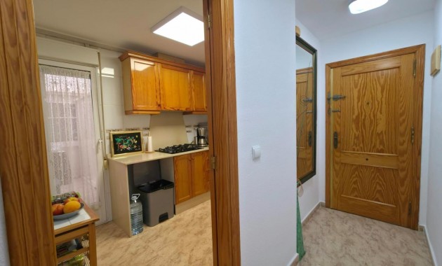 Venta - Apartamento / piso -
Torrevieja - Paseo maritimo