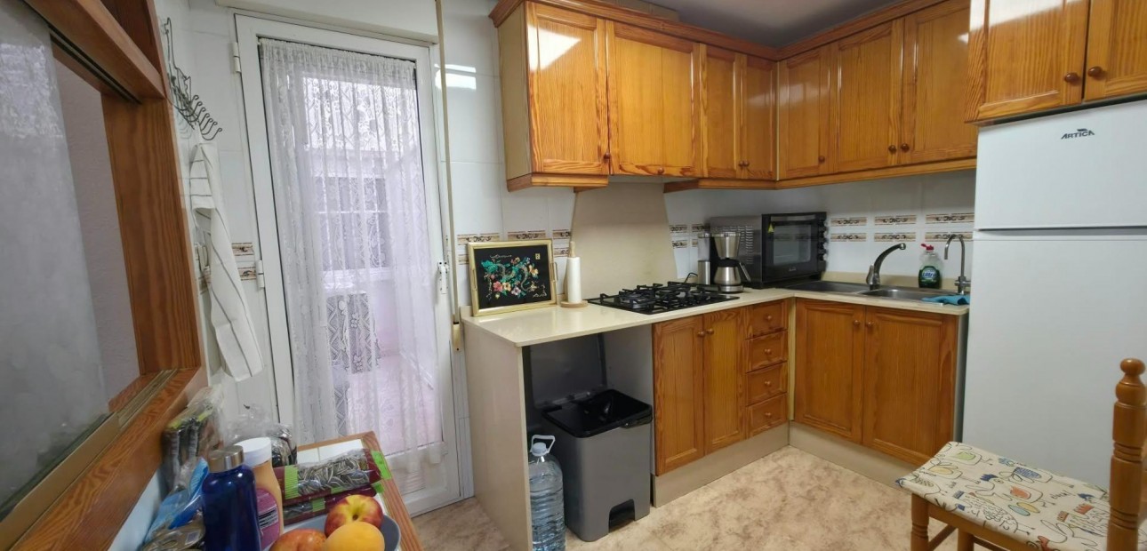 Venta - Apartamento / piso -
Torrevieja - Paseo maritimo