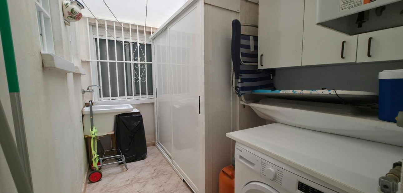 Venta - Apartamento / piso -
Torrevieja - Paseo maritimo