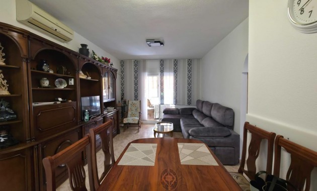 Venta - Apartamento / piso -
Torrevieja - Paseo maritimo