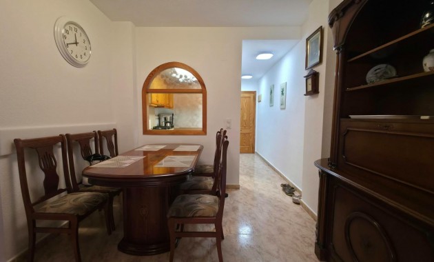Venta - Apartamento / piso -
Torrevieja - Paseo maritimo