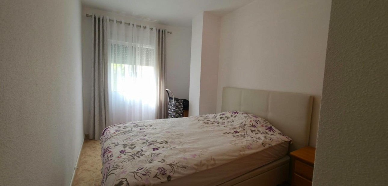 Venta - Apartamento / piso -
Torrevieja - Paseo maritimo
