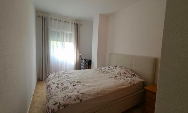Venta - Apartamento / piso -
Torrevieja - Paseo maritimo
