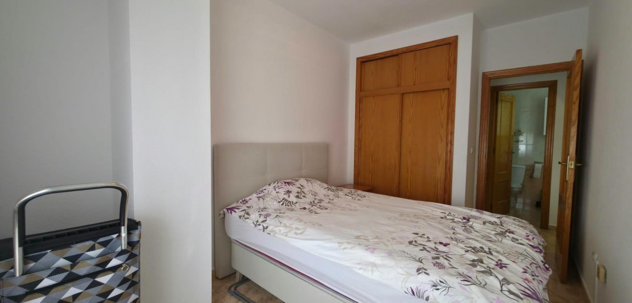 Venta - Apartamento / piso -
Torrevieja - Paseo maritimo