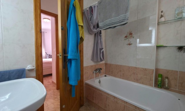 Venta - Apartamento / piso -
Torrevieja - Paseo maritimo