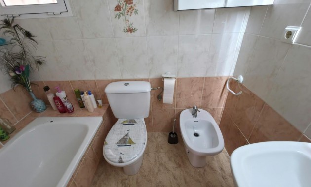 Venta - Apartamento / piso -
Torrevieja - Paseo maritimo