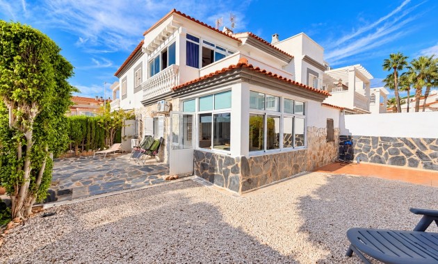 Venta - Semi - Detached Villa -
Alicante - La Florida