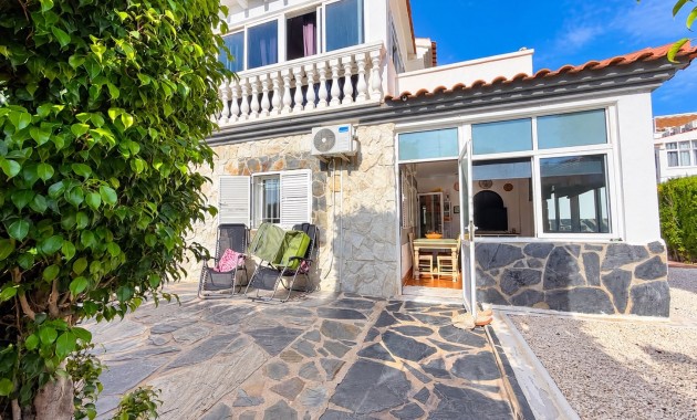 Venta - Semi - Detached Villa -
Alicante - La Florida
