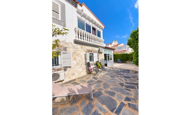 Venta - Semi - Detached Villa -
Alicante - La Florida