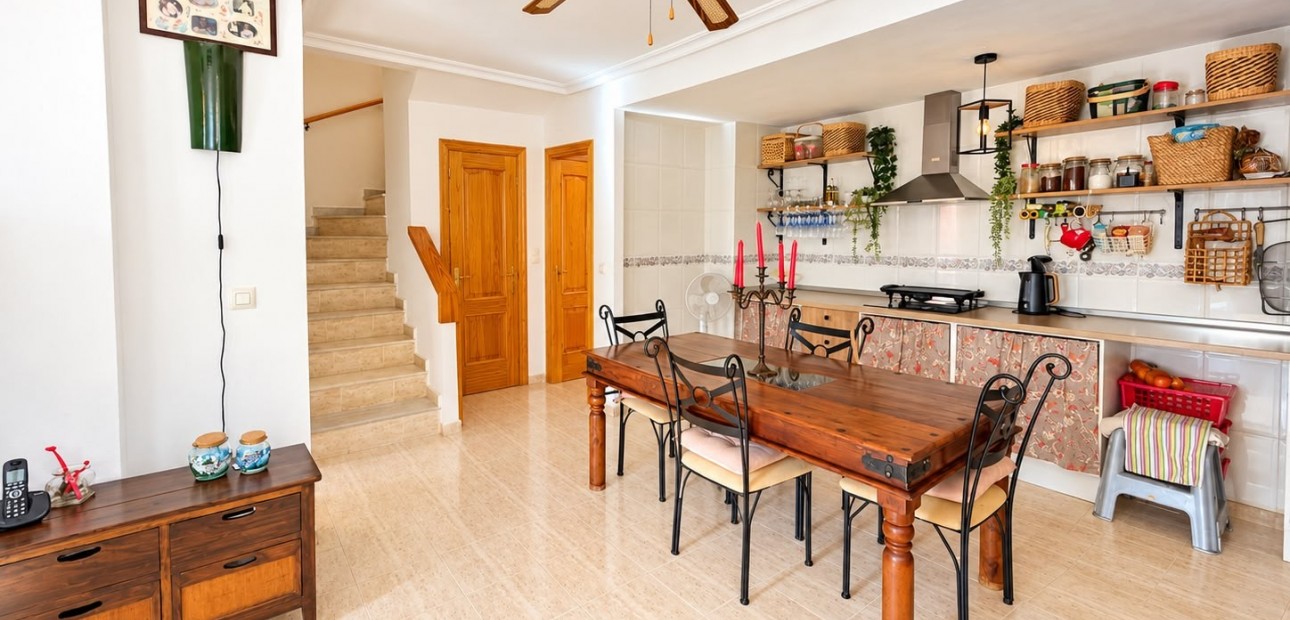 Venta - Semi - Detached Villa -
Alicante - La Florida