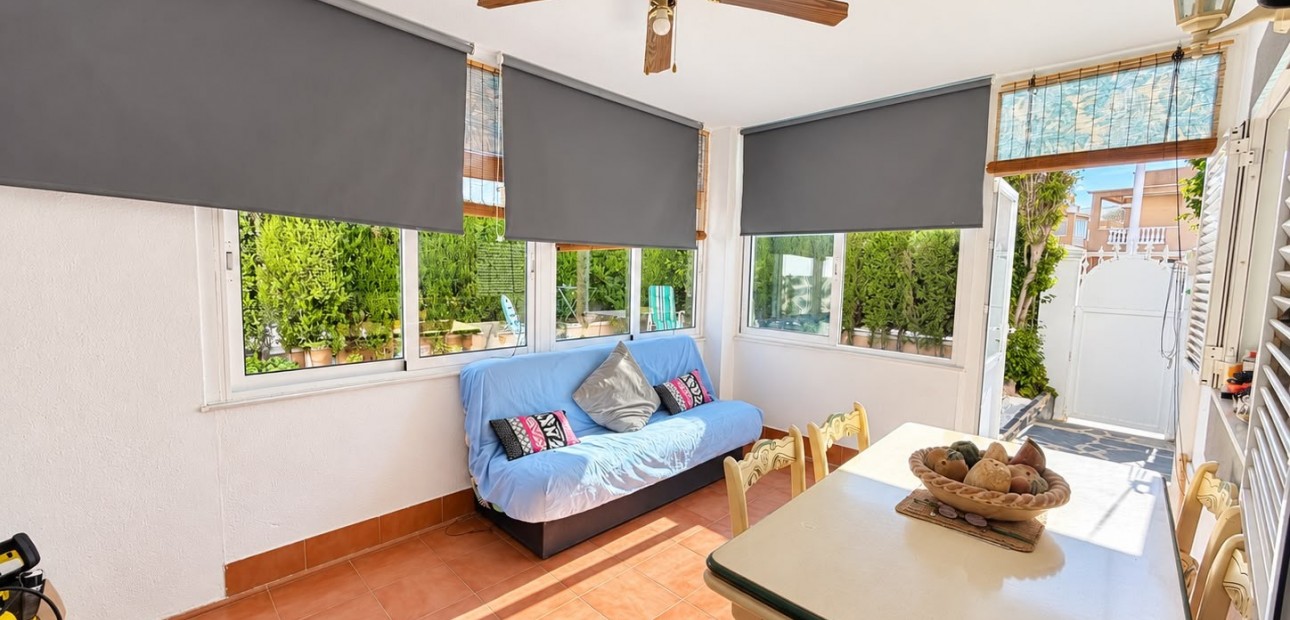 Venta - Semi - Detached Villa -
Alicante - La Florida