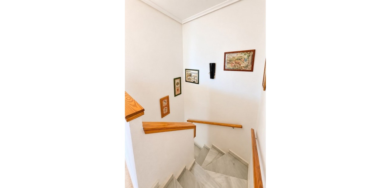 Venta - Semi - Detached Villa -
Alicante - La Florida