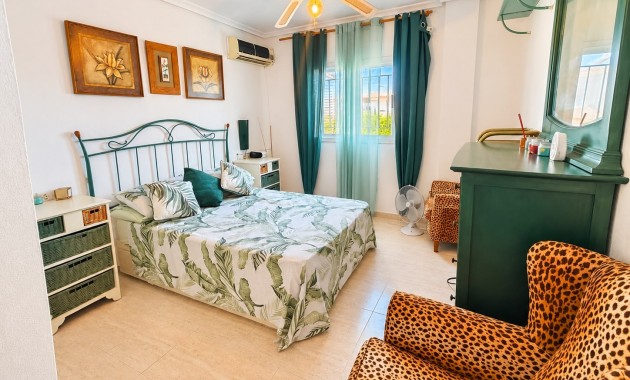 Venta - Semi - Detached Villa -
Alicante - La Florida