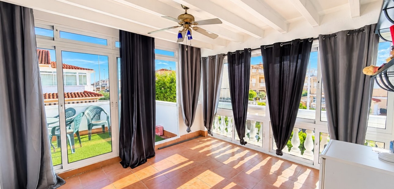 Venta - Semi - Detached Villa -
Alicante - La Florida