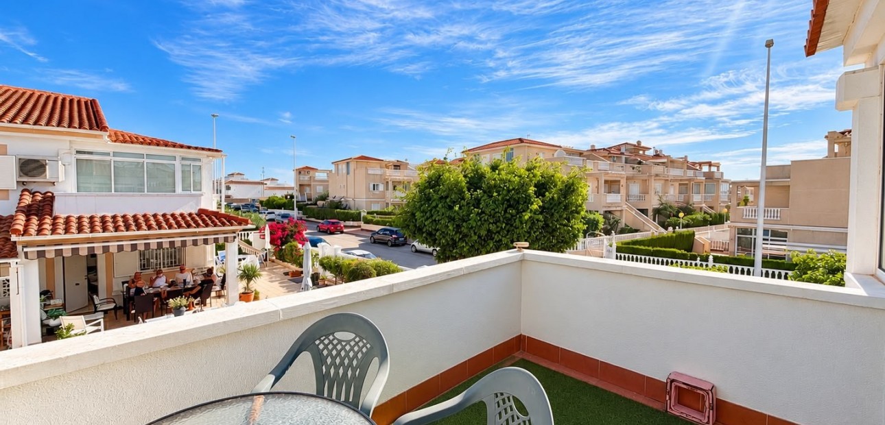 Venta - Semi - Detached Villa -
Alicante - La Florida