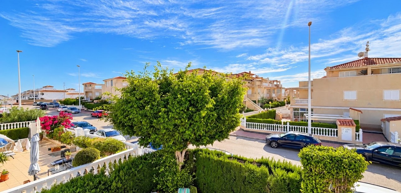Venta - Semi - Detached Villa -
Alicante - La Florida