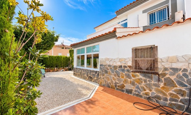 Venta - Semi - Detached Villa -
Alicante - La Florida
