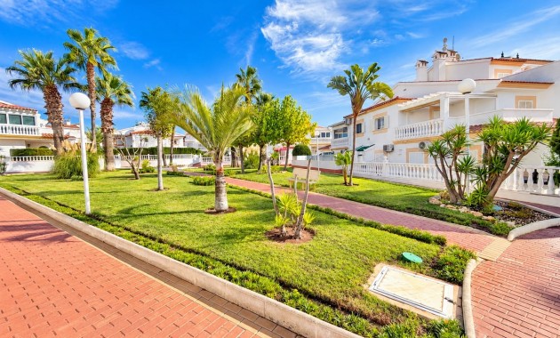 Venta - Semi - Detached Villa -
Alicante - La Florida