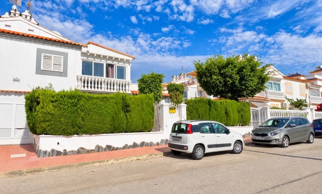 Venta - Semi - Detached Villa -
Alicante - La Florida