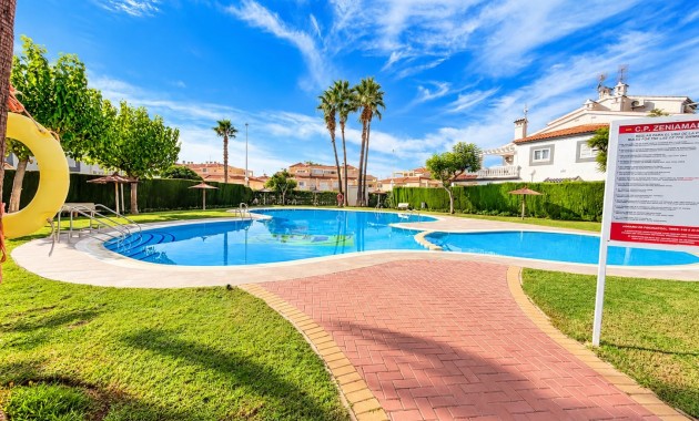 Venta - Semi - Detached Villa -
Alicante - La Florida