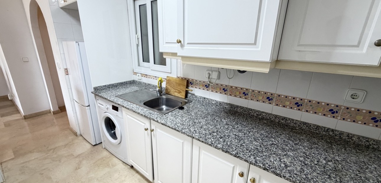 Sale - Apartment / flat -
Orihuela Costa - Villamartin