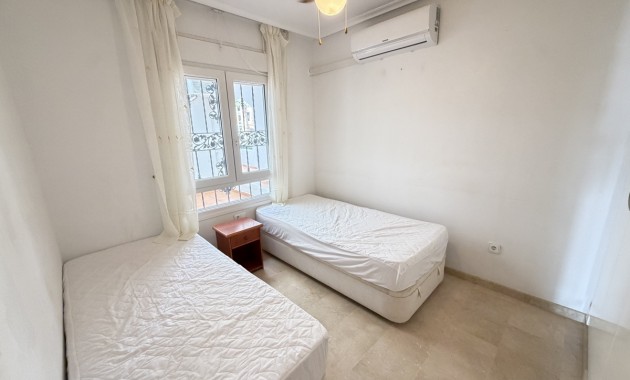 Sale - Apartment / flat -
Orihuela Costa - Villamartin