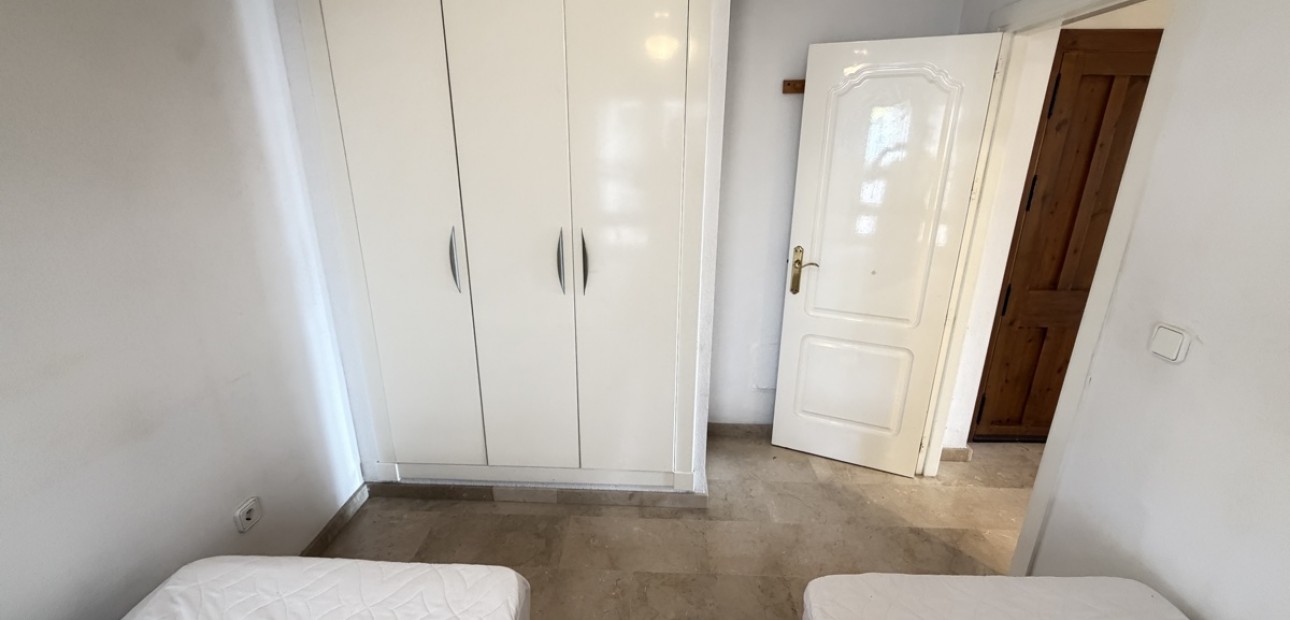 Sale - Apartment / flat -
Orihuela Costa - Villamartin