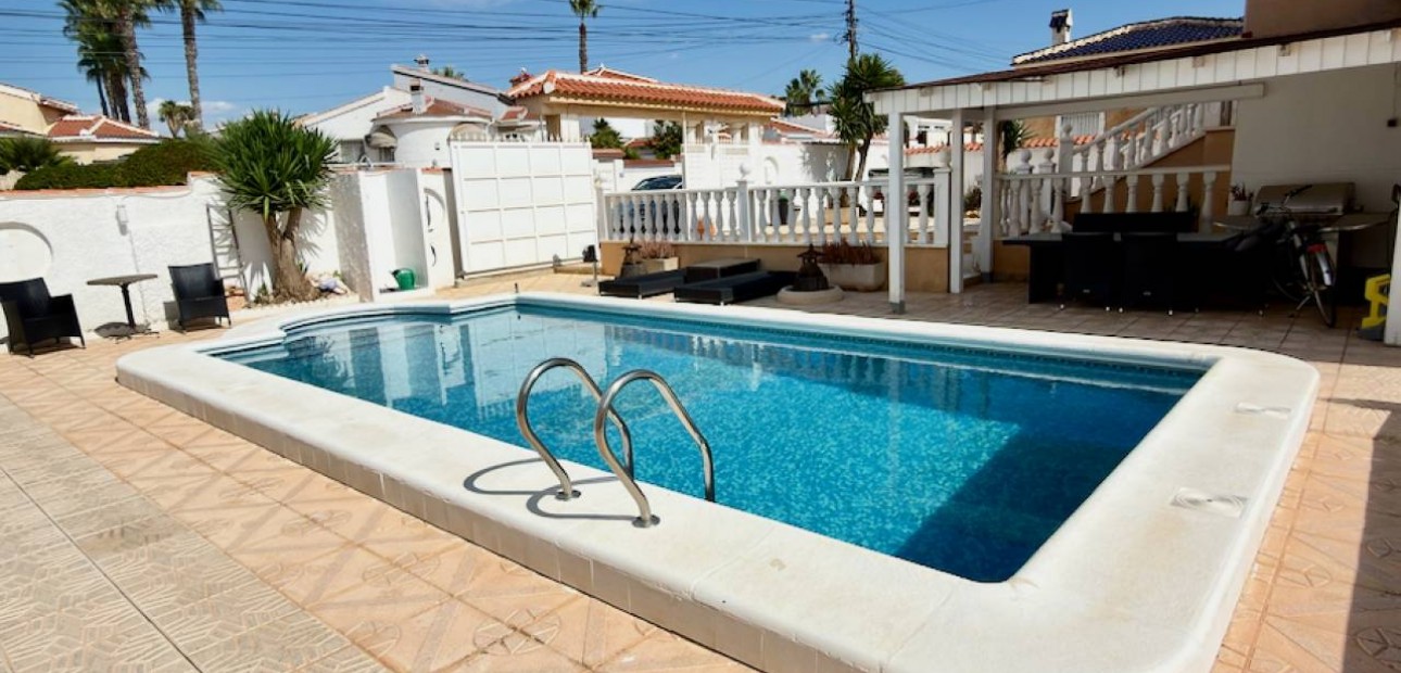 Venta - Villa -
Ciudad Quesada