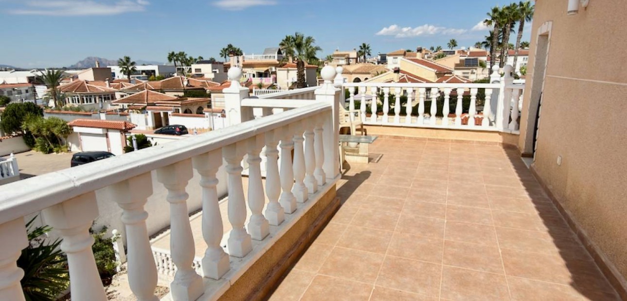 Venta - Villa -
Ciudad Quesada