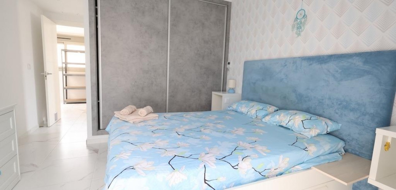 Venta - Villa -
Orihuela Costa - Villamartín-Las Filipinas