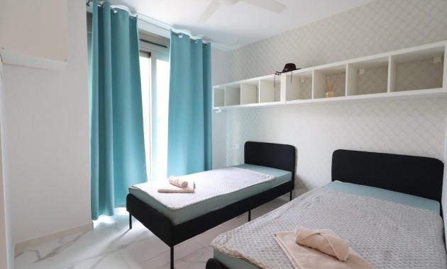 Venta - Villa -
Orihuela Costa - Villamartín-Las Filipinas