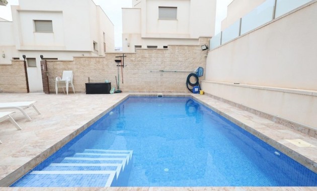 Venta - Villa -
Orihuela Costa - Villamartín-Las Filipinas