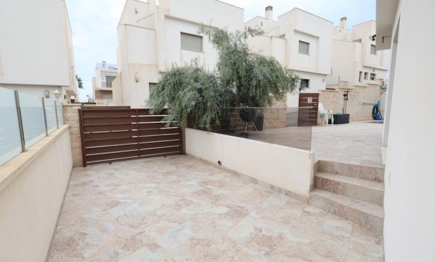 Venta - Villa -
Orihuela Costa - Villamartín-Las Filipinas