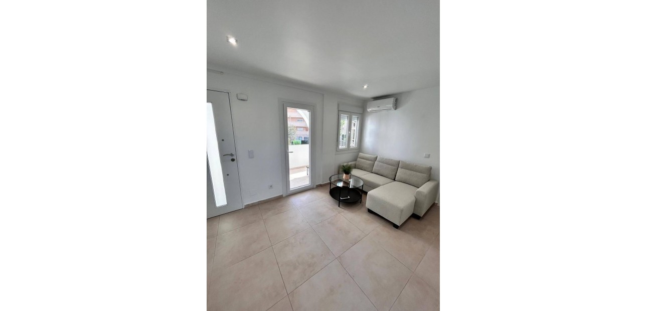 Venta - Apartamento / piso -
Orihuela Costa - La Regia