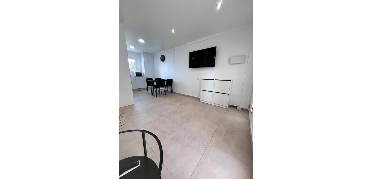 Venta - Apartamento / piso -
Orihuela Costa - La Regia