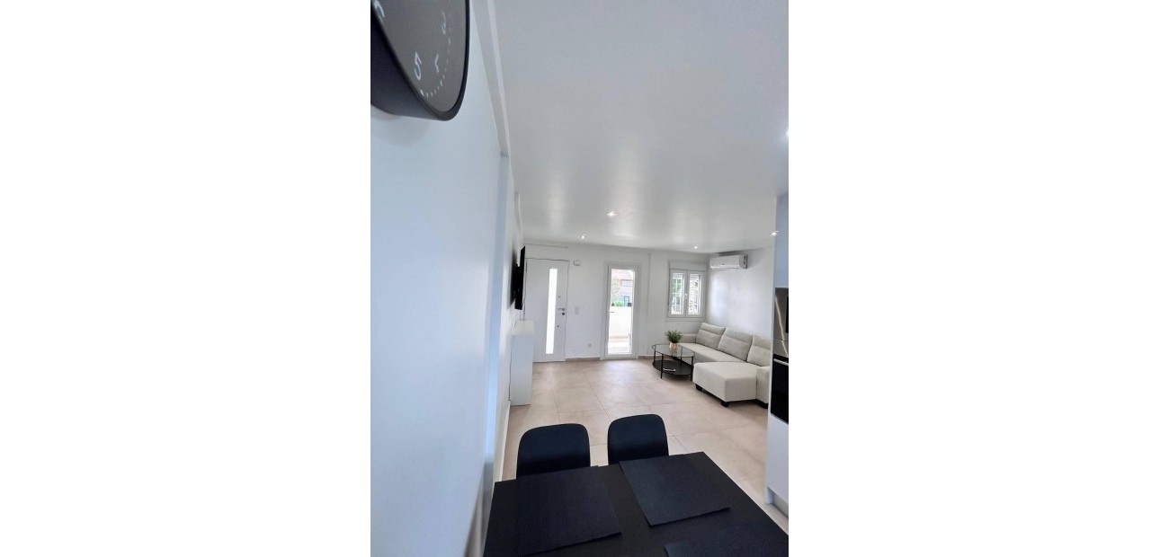 Venta - Apartamento / piso -
Orihuela Costa - La Regia
