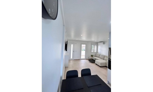 Venta - Apartamento / piso -
Orihuela Costa - La Regia