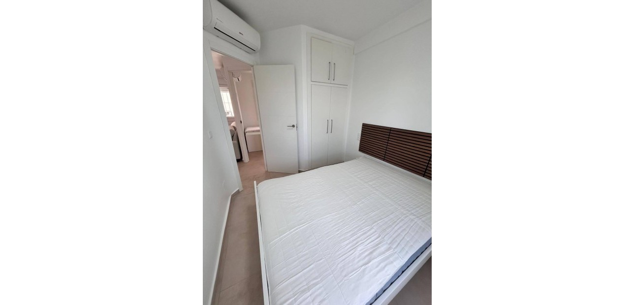 Venta - Apartamento / piso -
Orihuela Costa - La Regia