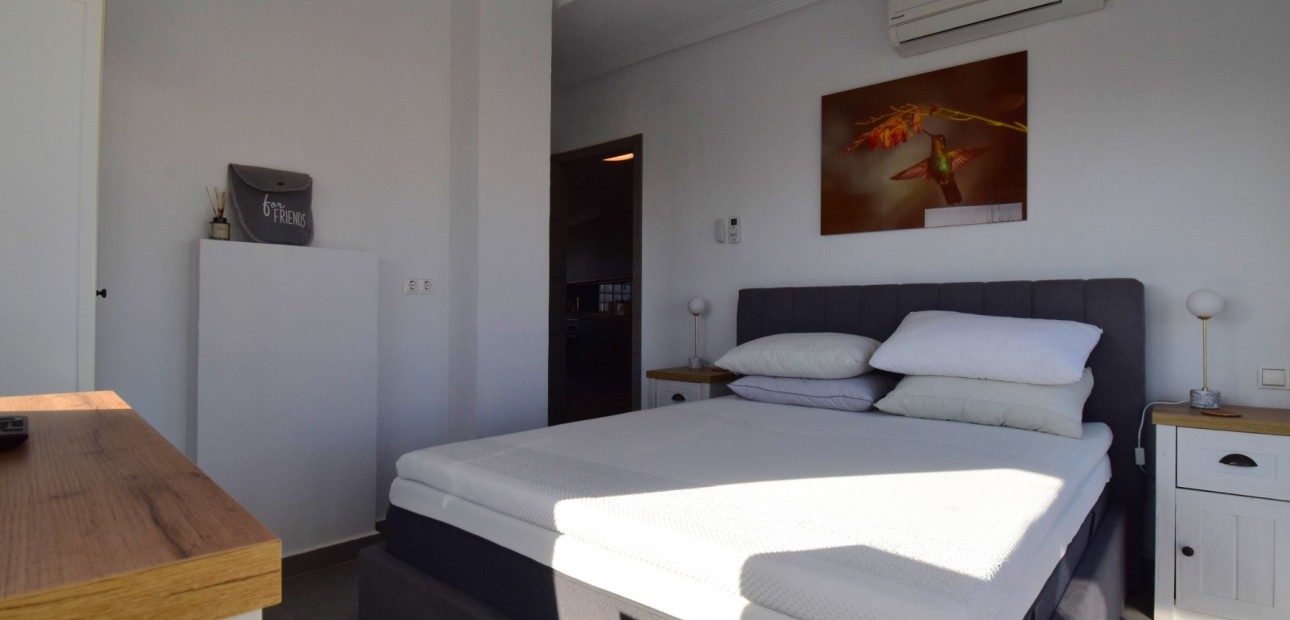 Venta - Apartamento / piso -
Orihuela Costa - Las Filipinas