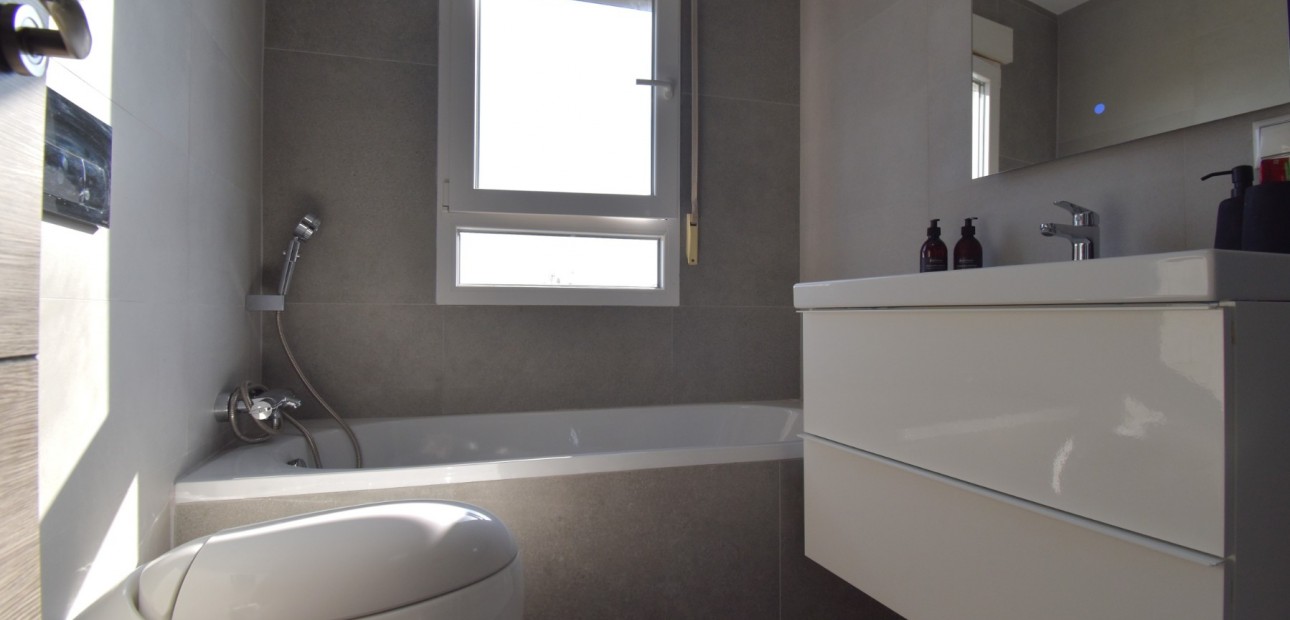 Venta - Apartamento / piso -
Orihuela Costa - Las Filipinas