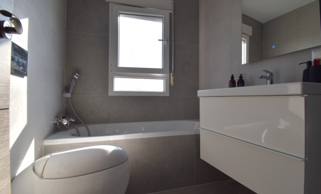 Venta - Apartamento / piso -
Orihuela Costa - Las Filipinas