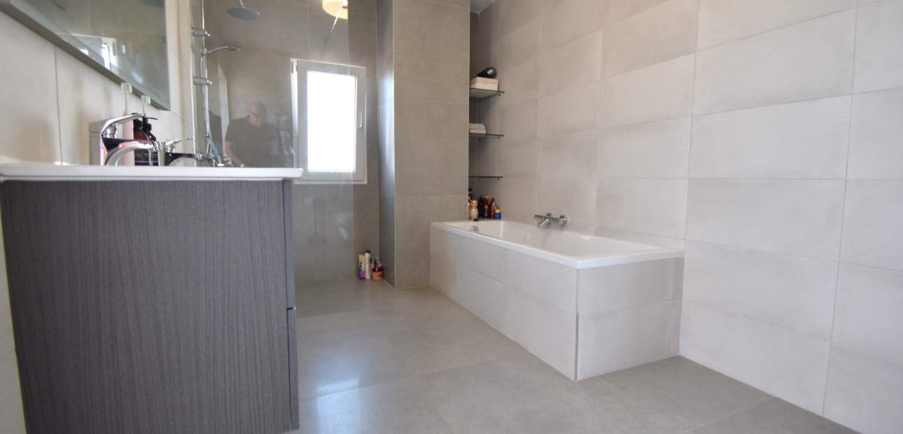 Venta - Apartamento / piso -
Orihuela Costa - Las Filipinas