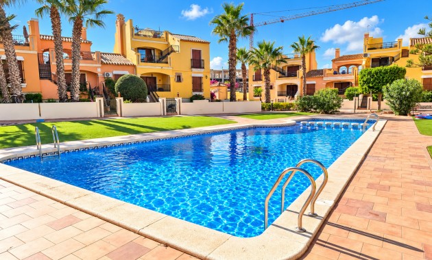Venta - Apartamento / piso -
Algorfa - La Finca Golf Resort