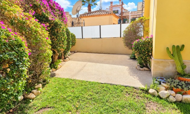 Venta - Apartamento / piso -
Algorfa - La Finca Golf Resort