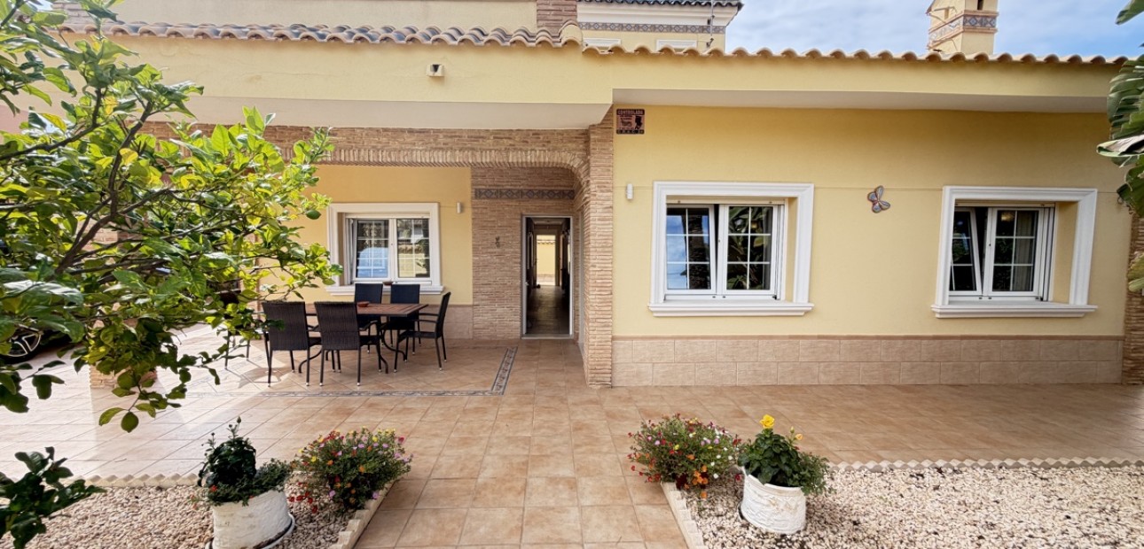 Venta - Detached Villa -
Orihuela Costa - Cabo Roig