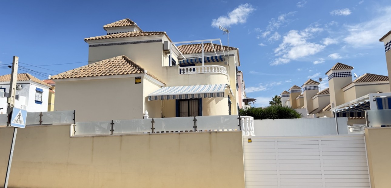 Venta - Detached Villa -
Orihuela Costa - El Galan