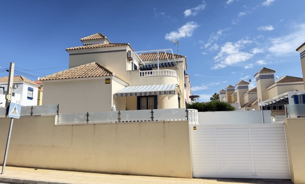 Venta - Detached Villa -
Orihuela Costa - El Galan