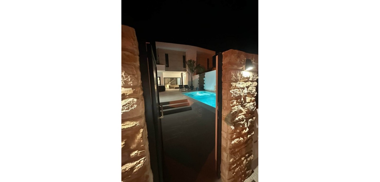 Venta - Semi Detached Villa -
Dolores - Dolores - Town