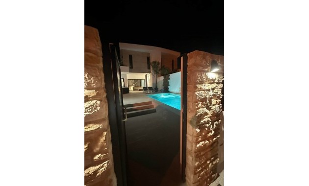 Venta - Semi Detached Villa -
Dolores - Dolores - Town