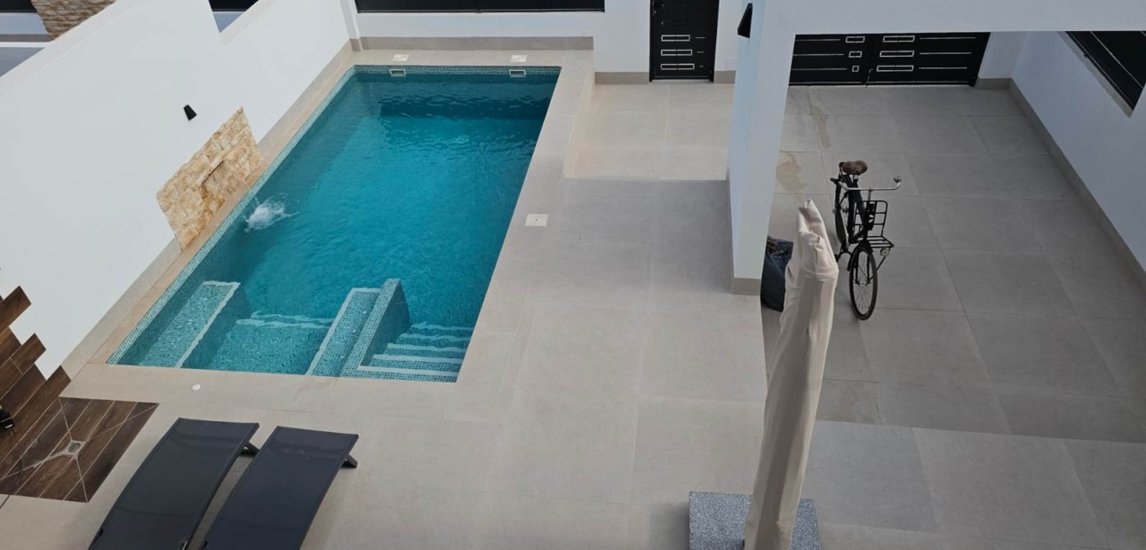 Venta - Semi Detached Villa -
Dolores - Dolores - Town